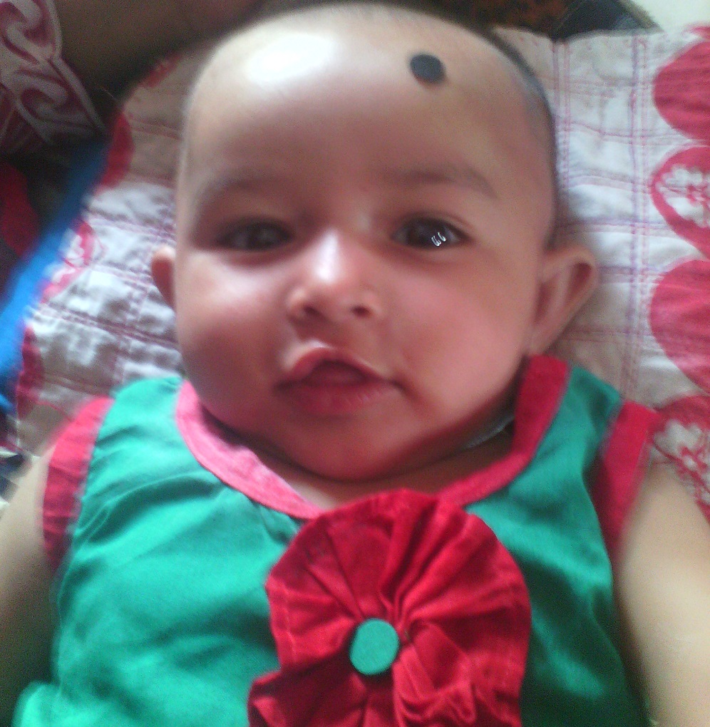 Aishwarza-V-with-Mother-384-Dt-30-05-15